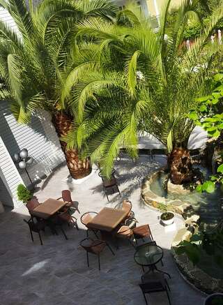 Гостиница Белый Орёл Сочи Стандартный трехместный номер-13