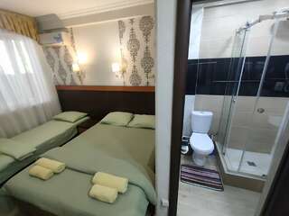 Гостиница Белый Орёл Сочи Стандартный трехместный номер-2