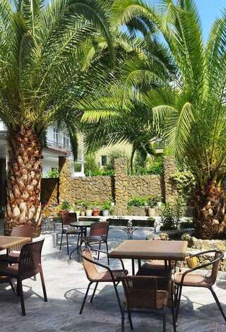 Гостиница Белый Орёл Сочи Стандартный трехместный номер-12