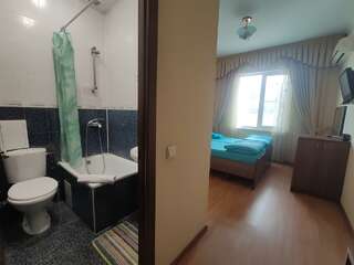 Гостиница Белый Орёл Сочи Двухместный номер Делюкс с 2 отдельными кроватями-3