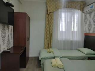 Гостиница Белый Орёл Сочи Стандартный трехместный номер-4